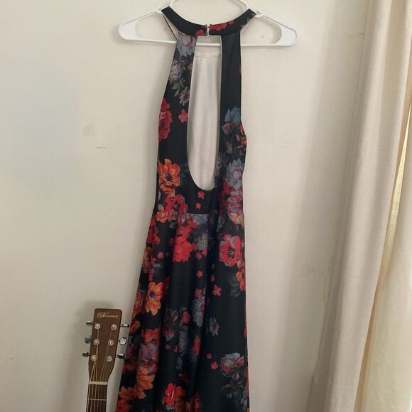 Formal Dress - Picture 3 of 3